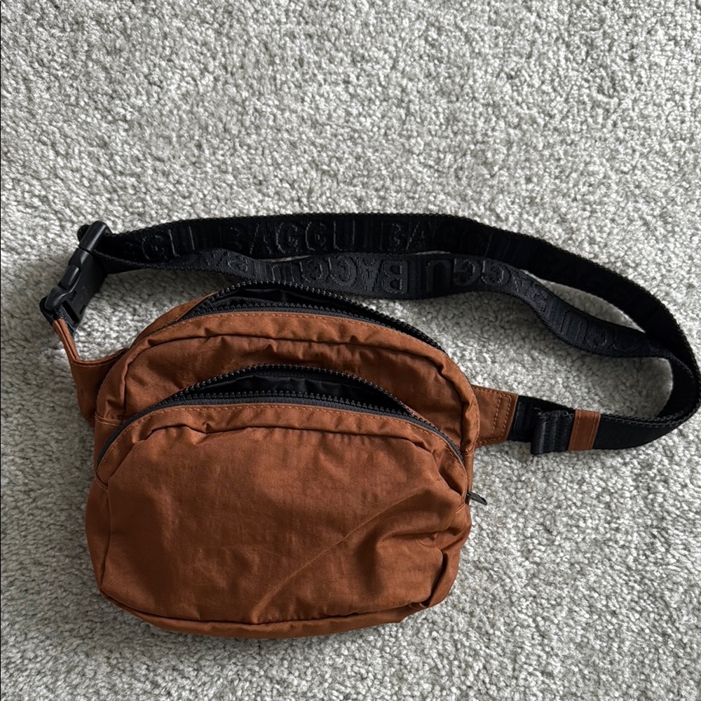 BAGGU Fanny Pack - Brown w/ 45” Strap